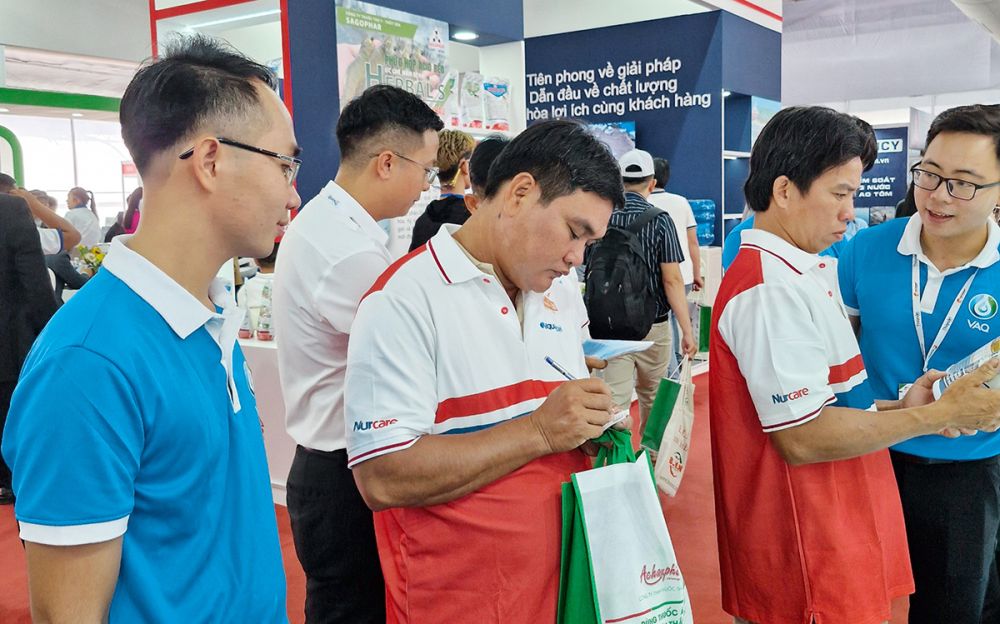 viet anh group tai trien lam Vietshrimp 2024 c